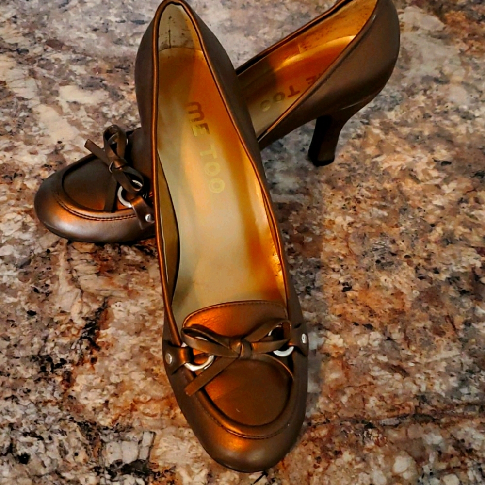 Shoes size 8